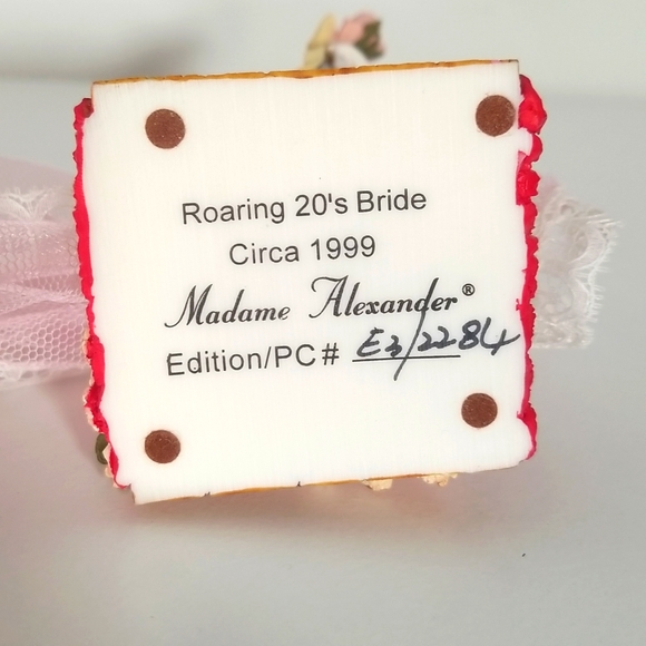 Roaring 20'sBride Circa 1999 Madame Alexander doll - Picture 4 of 7